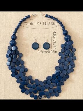 Elevate your look with this gorgeous, eco-friendly navy blue wooden jewelry set.